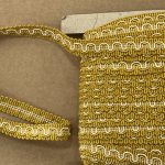 Pasamanería Color Mostaza Con Adorno En Blanco