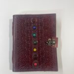 Libro de  Piel con gemas de colores y relieve