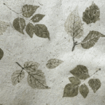 Papel Artesanal con fibras de Maiz y hojas th847